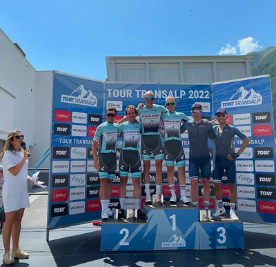 Foto zu dem Text "Tour Transalp: Auftakt-Doppel-Sieg für das Team Strassacker"