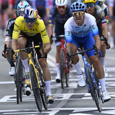 Foto zu dem Text "Van Aert: “Ich war zu früh im Wind, das war mein Fehler“"