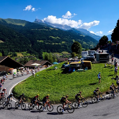 Foto zu dem Text "Das Tour-Peloton erwartet eine heiße zweite Woche"