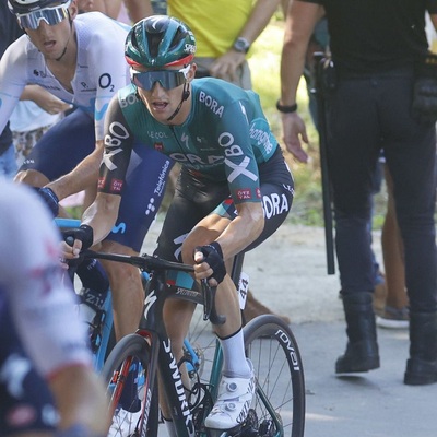 Foto zu dem Text "Giro-Gewinner Hindley sieht Vuelta-Podium außer Reichweite"