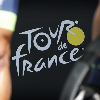 Foto zu dem Text "Tour de France kehrt 2023 zum legendären Puy du Dome zurück"