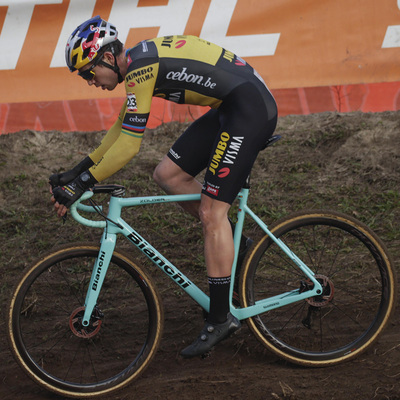 Foto zu dem Text "Für Van Aert zählt diesen Winter nur die Cross-WM"