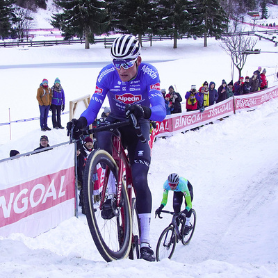 Foto zu dem Text "Die Angst lähmte van der Poel im Schnee von Val di Sole"