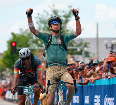 Foto zu dem Text "Gravel-Rennen: Verändern immer mehr Regeln den Schotter-Sport?"