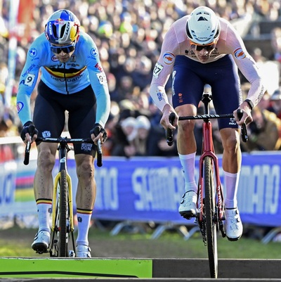 Foto zu dem Text "Van Aert war auf das falsche Szenario eingestellt"