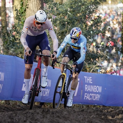 Foto zu dem Text "Van der Poel: “Der Sport braucht solche Duelle“"