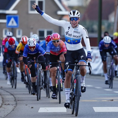 Foto zu dem Text "Wiebes beim Omloop van het Hageland die Schnellste"