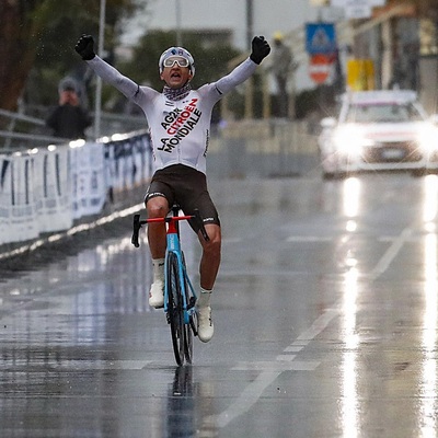 Foto zu dem Text "Peters holt sich solo die Trofeo Laigueglia, Zimmermann Zehnter"