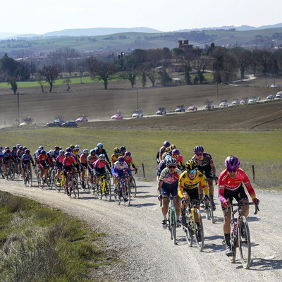 Foto zu dem Text "Strade Bianche der Frauen mit gewohnt brutalem Finale"