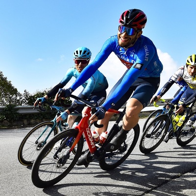 Foto zu dem Text "Ineos Grenadiers: “Jersey-Swap“ auf 4. Tirreno-Etappe?"