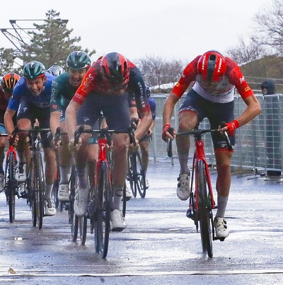 Foto zu dem Text "Highlight-Video der Königsetappe von Tirreno-Adriatico"