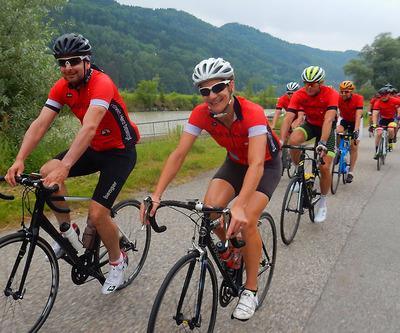 Foto zu dem Text "Tour de Herz: Kilometer und Spenden sammeln"