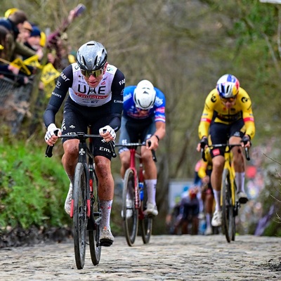 Foto zu dem Text "Bjergs und Trentins Leadouts ebneten Pogacar den Weg"