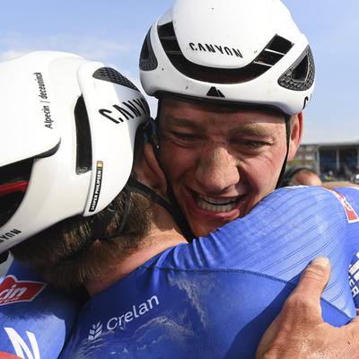 Foto zu dem Text "Starke Teamleistung half van der Poel in Roubaix"