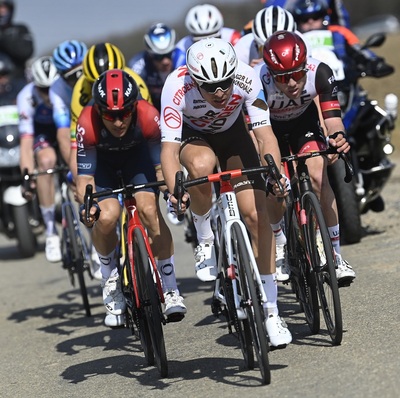 Foto zu dem Text "Alle Aufgebote der 49 Teams für das Amstel Gold Race"