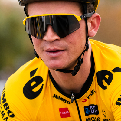 Foto zu dem Text "Oakley: Offizieller Brillen- und Helm-Partner des Giro"