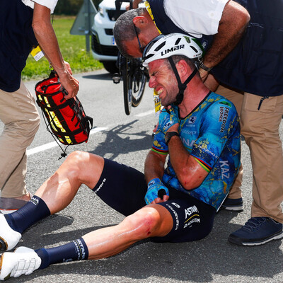 Foto zu dem Text "Sturz beendet Cavendishs Traum vom alleinigen Tour-Rekord"
