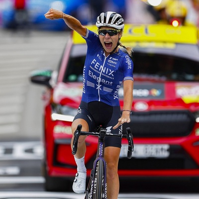 Foto zu dem Text "Kastelijn gewinnt längste Etappe der Tour de France Femmes"
