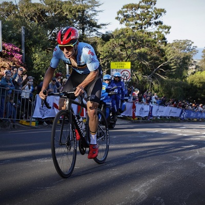 Foto zu dem Text "Titelverteidiger Evenepoel inspiziert WM-Kurs von Glasgow"