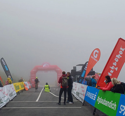 Foto zu dem Text "Kitzbüheler Radmarathon: In Schlangenlinien zum Nebel-Horn "