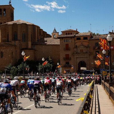 Foto zu dem Text "Polizei vereitelte Angriff aufs Vuelta-Peloton auf der 3. Etappe"