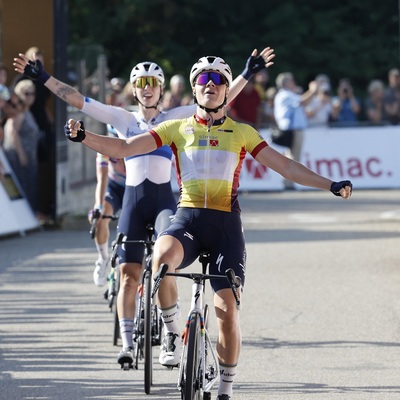 Foto zu dem Text "Doppelsieg! Kopecky & Wiebes ringen Niewiadoma nieder"