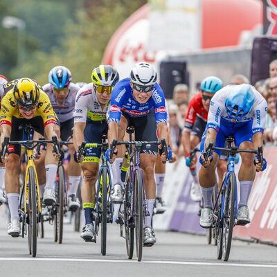 Foto zu dem Text "Gooikse Pijl: Philipsen lässt Kooij und Groenewegen hinter sich"