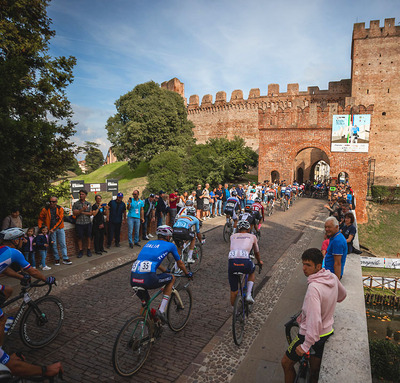 Foto zu dem Text "Schotterduell zwischen Van Aert und Valverde?"