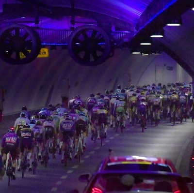 Foto zu dem Text "Vines Tunnel-Attacke war zu viel für Nolde und Bike-Aid-Duo"