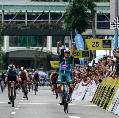 Foto zu dem Text "Prudential Criterium: Philipsen schlägt Cavendish in Singapur"