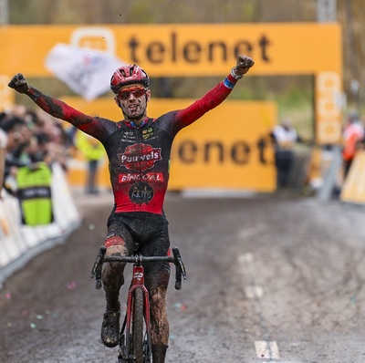 Foto zu dem Text "Iserbyt behält im Morast von Niel weiße Superprestige-Weste"