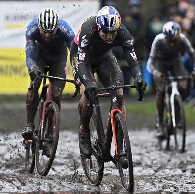 Foto zu dem Text "Van Aert fährt kürzeres Cross-Programm und verzichtet auf WM"