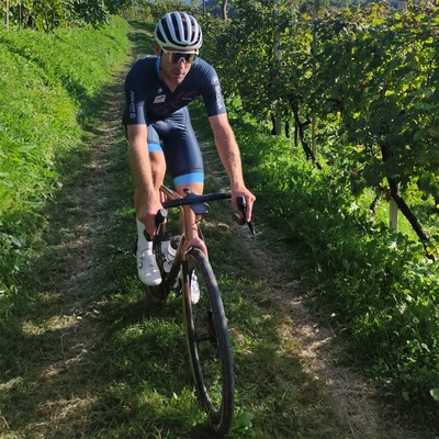 Foto zu dem Text "Diederich: An der Seite von Wout Van Aert gegravelt"