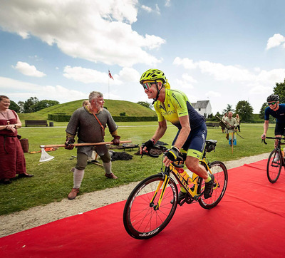 Foto zu dem Text "Hærvejsløbet: Gran Fondo für den “inneren Wikinger“"