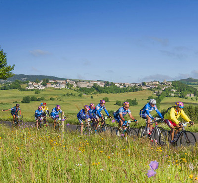 Foto zu dem Text "L’ Ardèchoise: Volksfest rund ums Radfahren"