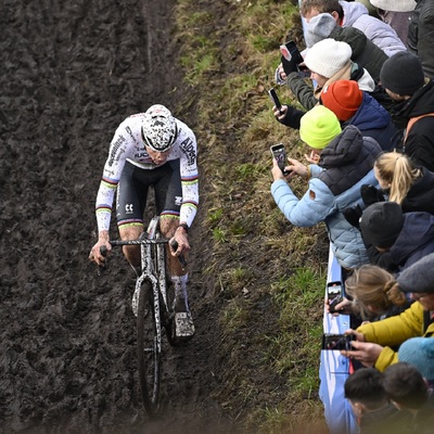 Foto zu dem Text "Van der Poel erhält eine Strafe und viel Zuspruch"