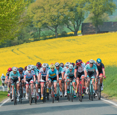 Foto zu dem Text "Tour d’Energie: Durch Hügel und blühende Rapsfelder"