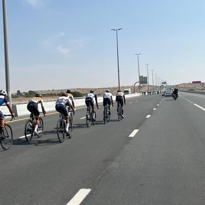 Foto zu dem Text "Sharjah-Eskalation ab Kilometer 1: Einzelkämpfer Carstensen 4."