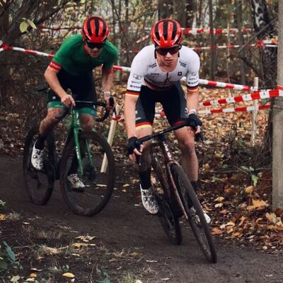 Foto zu dem Text "“Riesige Geschichte“: Komplettes Heizomat-Team bei Cross-WM"