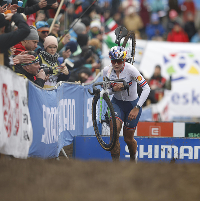 Foto zu dem Text "Cross WM: Backstedt duldet bei der U23 keine Gegenwehr"