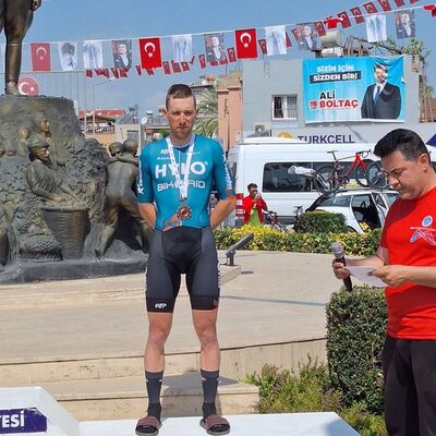 Foto zu dem Text "Mersin: Mattheis und Yemane nach Königsetappe auf Podiumskurs"