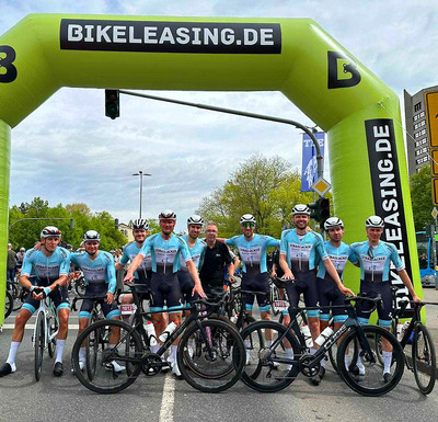 Foto zu dem Text "Tour d’Energie: Team Strassacker mit Dreifach-Sieg"