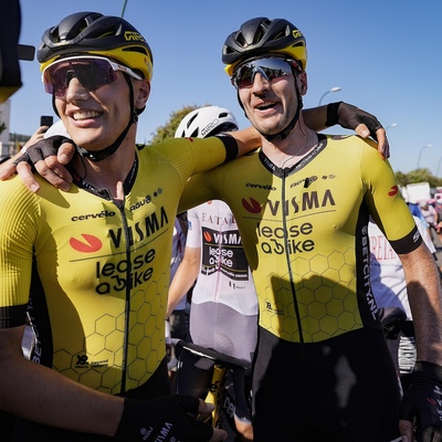 Foto zu dem Text "Trotz widriger Umstände rast Kooij beim Giro zum ersten Sieg"