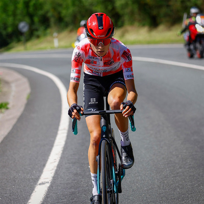 Foto zu dem Text "Eine Wienerin beim Debüt im Bergtrikot: Valentina Cavallar"