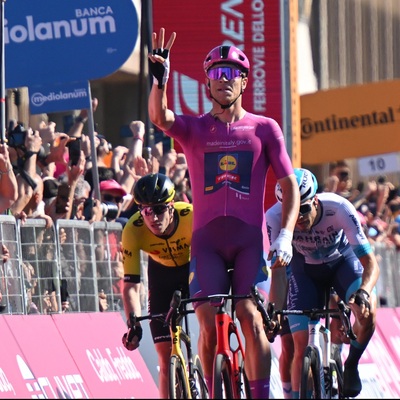 Foto zu dem Text "Milan sprintet zum Giro-Hattrick, Bauhaus Dritter"