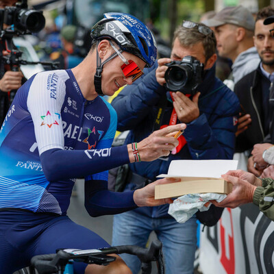 Foto zu dem Text "Froome und Woods reagieren auf L´Equipe-Bericht"