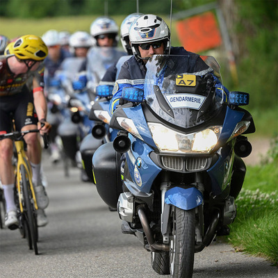 Foto zu dem Text "Haben die Neuwahlen in Frankreich Einfluss auf die Tour?"
