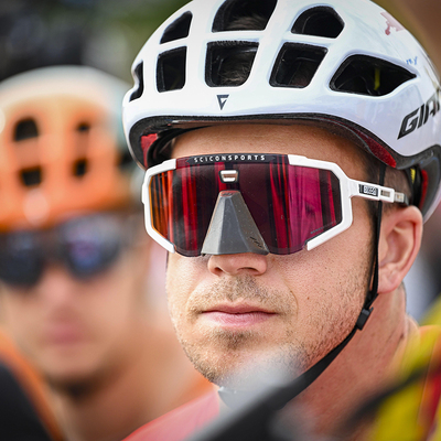 Foto zu dem Text "Fliegt Groenewegen mit Schnabel-Brille zum Etappensieg?"