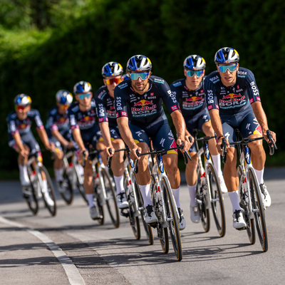 Foto zu dem Text "Red Bull verleiht Langstreckenflügel für neuen Superrennstall"