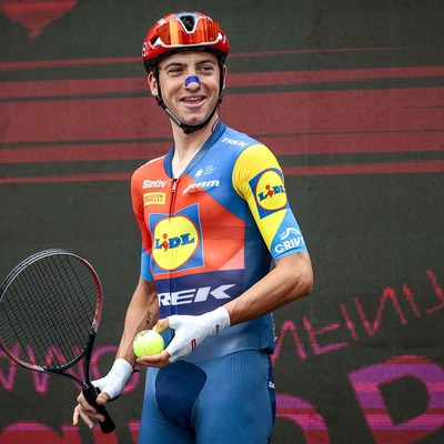 Foto zu dem Text "Ciccone nach einem der härtesten Giro-Tage glücklich"